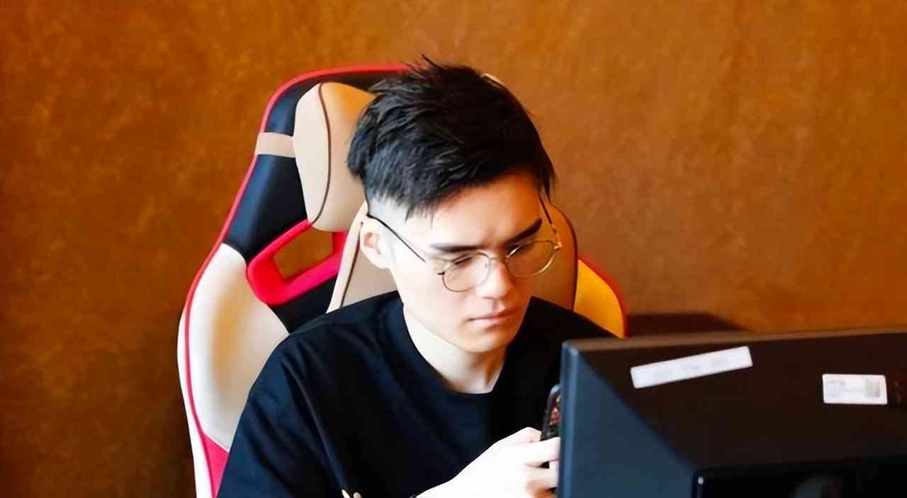 DOTA2：被sccc点名开团后srf首次回应，拉黑军哥哥因他满满负能量